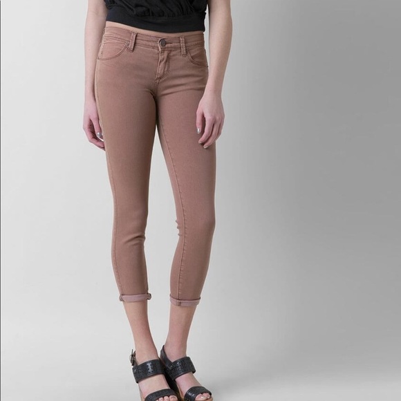 Free people super soft rolled hem skinny jeans! Size 26 - Picture 5 of 9